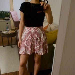 Express Print Skort (XS Red Print over White)